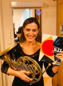 The one and only Sarah Willis!!! Berlin Philharmonic!!!  Thank you for this amazing picture!  www.joshuapantoja.com 📯📯📯🇩🇪🇵🇷🇨🇴🙏🌴☕️🎼!!! From Classical to Jazz an Improvisation Method!